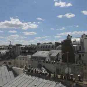 Sous Les Toits De Shared Place Paris